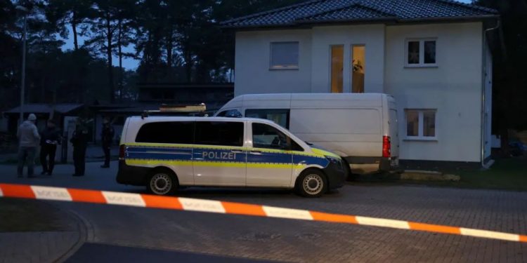 Detalji užasa u Berlinu: Porodica koja je pronađena mrtva nalazila se u karantini