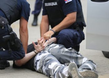Novopazarac vozio bez vozačke dozvole, pa uhapšen zbog heroina