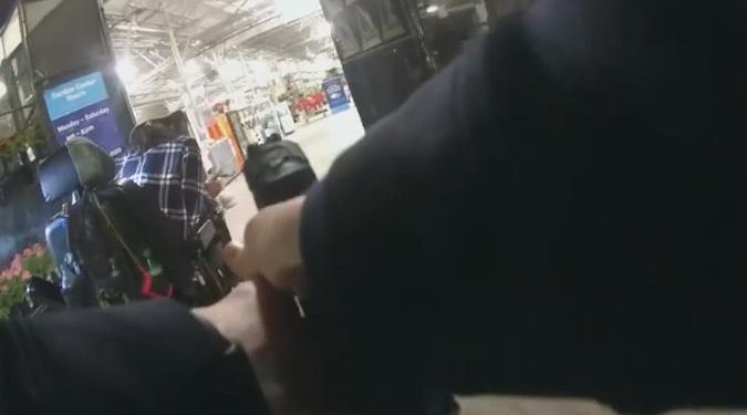 Video: Policajac u SAD-u ubio čovjeka u invalidskim kolicima