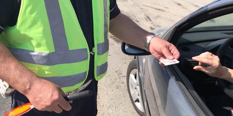 Devojka iz Novog Pazara upravljala automobilom pod dejstvom kokaina