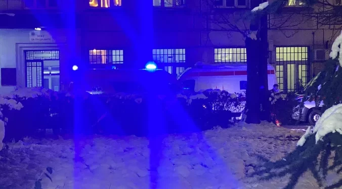 SKOČIO SA PETOG SPRATA? Sin političarke Sande Rašković Ivić pronađen mrtav u centru Beograda! Nove informacije!