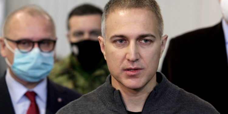 Stefanović: Naknada od 10.000 dinara i za zdravstvene radnike po ugovoru