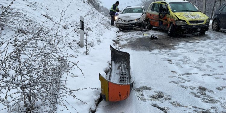 UDES NA PAZARIŠTU KOD NOVOG PAZARA! Povređeno više lica (FOTO)