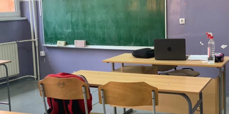 KORONA U ŠKOLAMA! Za šest dana januara zaraženo 5.480 učenika