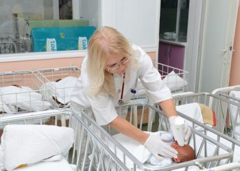 Od danas 300.000 dinara za prvo dete