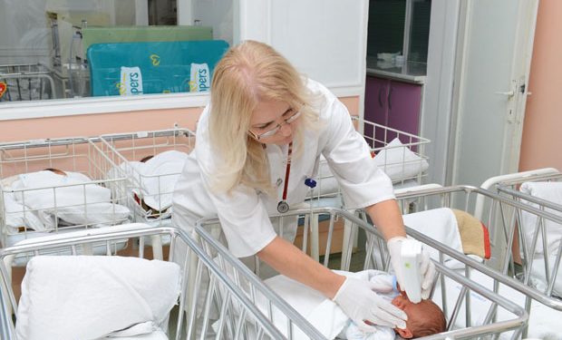 Od danas 300.000 dinara za prvo dete