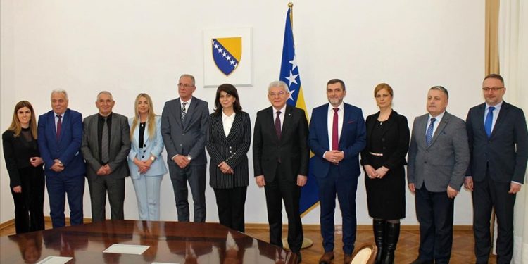 Džaferović s delegacijom BNV-a razgovarao o aktuelnoj političkoj situaciji u BiH i Srbiji