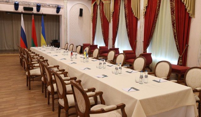 KREĆU PREGOVORI: Ukrajina traži trenutni prekid vatre i povlačenje Rusije, Zelenski hitno pristupanje EU…