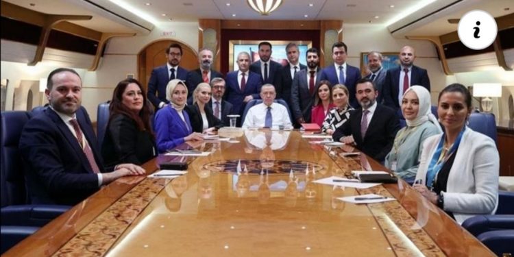 Erdogan po povratku iz UAE: Održavamo pozitivan dijalog i sa Saudijskom Arabijom