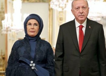 Erdoganova supruga Emine: “Kao majka i žena, sa tugom pratim nasilje u Ukrajini”