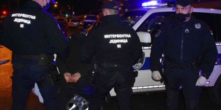 Policija: Uhapšeno četvoro iz Srbije i Crne Gore, zaplenjena droga i oružje