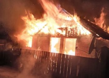 Tutin: ŠESTOČLANA PORODICA BEZ KROVA NAD GLAVOM: U požaru u Tutinu u potpunosti uništena kuća