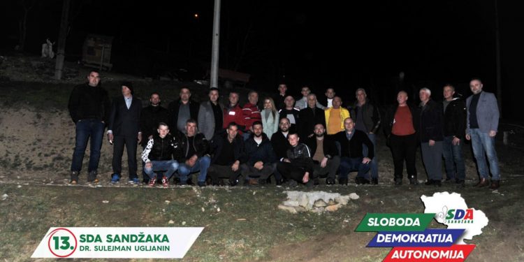 Mjesni centar Kadiluk i selo Smoluća večeras posjetio sandžačkog lider dr. Sulejmana Ugljanina