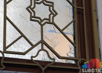 Razbijena dva prozora na Muhadžir džamiji u Subotici