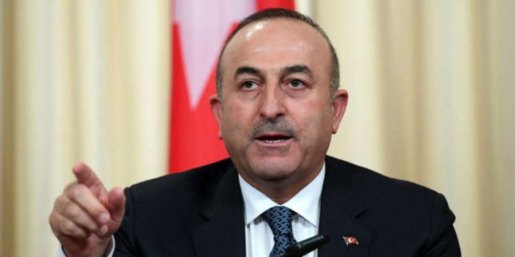 Čavušoglu: Turska neće uvoditi sankcije Rusiji