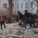 Pogođena stanbena zgrada od 12 spratova u centru Kijeva (Video)