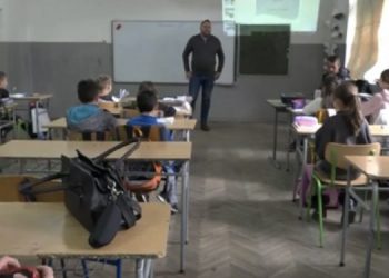 (VIDEO) Komunalni inspektori uče osnovce o zaštiti životne sredine