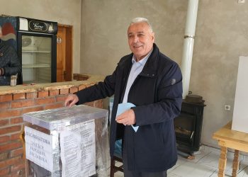 Predsednik opštine Tutin, kanidat za narodnog poslanika Salih Hot obavio građansku dužnost