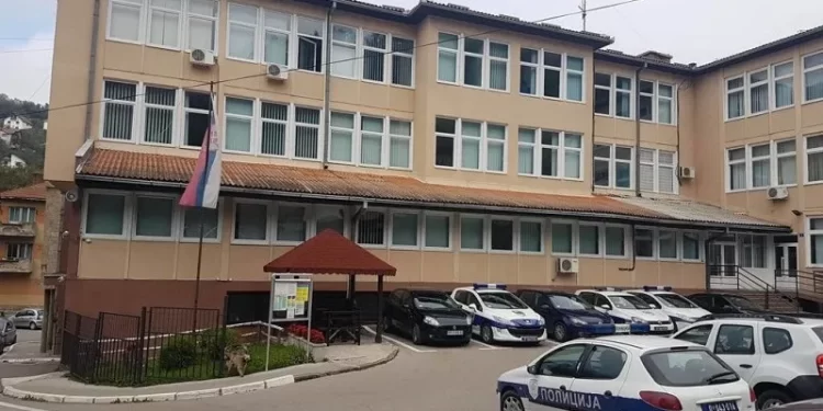 NASTAVAK AKCIJE HAPŠENJA POLICIJSKIH SLUŽBENIKA! Privedeni načelnik UKP iz Prijepolja i šef odseka za korupciju iz Užica