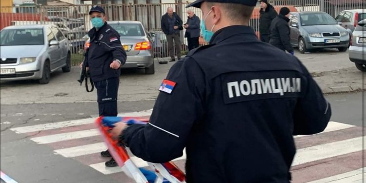 PLJAČKA BENZINSKE PUMPE U NOVOM PAZARU! Izboden radnik, uhapšena dva lica