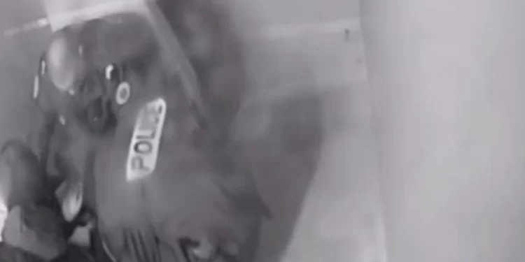 Novi snimak Turčina koji je umro tokom intervencije francuske policije