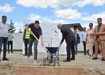 (VIDEO) Položen kamen temeljac za predškolsku ustanovu, još 100 novih mjesta za najmlađe stanovnike Tutina