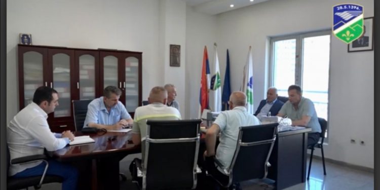 (VIDEO) Tutin: Grad čist, donešena odluka o restrikciji vode