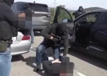 Novi detalji haosa kod Ribarića! Lomili prozore, bacili mobitel u rijeku, angažovali osobu da…