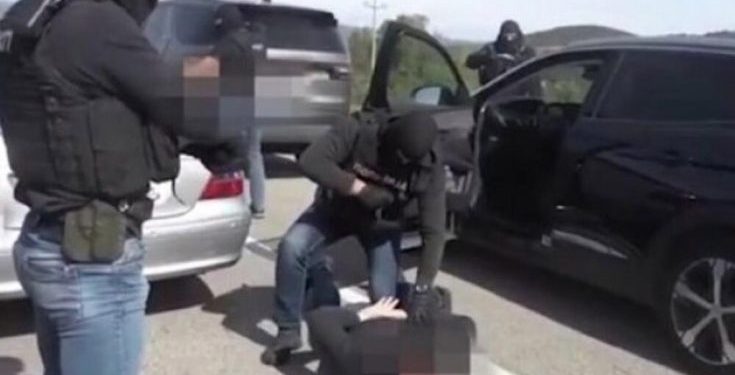 Novi detalji haosa kod Ribarića! Lomili prozore, bacili mobitel u rijeku, angažovali osobu da…