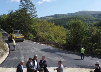 (VIDEO) Danas asfaltiran još jedan putni pravac u Kadiluku