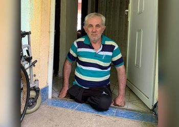 Tutincu u mladosti odsekli obe noge, on odlučio da ostane stub kuće: Jedno jutro prelomio, tražio ženi cipele