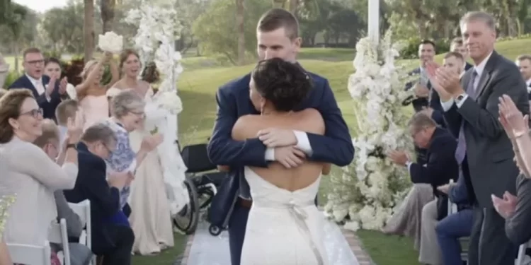 (VIDEO)Nepokretni mladoženja (26) prohodao na svom vjenčanju: Trenutak kada su svi zaplakali!