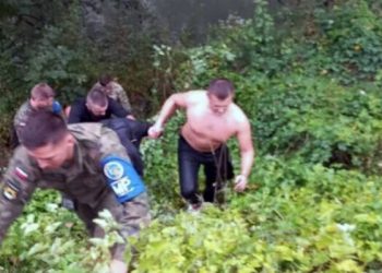 Auto sletio u Ibar, dva vozača spasila ženu od utapanja