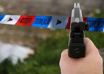 DRAMA:  PUCAO NA RADNIKE KOJI SU DOŠLI ISKLJUČITI MU STRUJU ZBOG DUGOVANJA