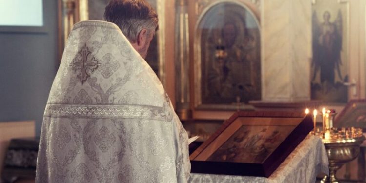 ISPOVIJEST BIVŠEG SVEŠTENIKA: Evo zašto je sa 62 godine prešao na Islam iako je muslimane smatrao glupim