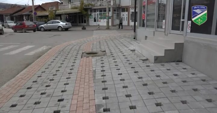 ( VIDEO) Počela izgradnja trotoara u Omladinskoj ulici