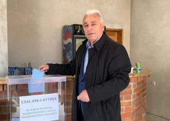 Predsednik opštine Tutin obavio građansku dužnost, glasao u naselju Kleče