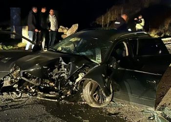 (FOTO) TUTIN: TEŠKA SAOBRAĆAJNA NESREĆA U NASELJU DUBOVO!