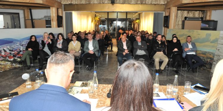 U Tutinu održani 44. tutinski književni susreti (FOTO)