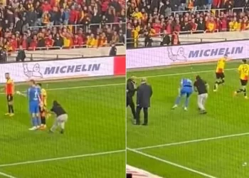 (VIDEO) Užas u Turskoj: Baklja životno ugrozila navijača, golmana brutalno pretukli korner zastavicom