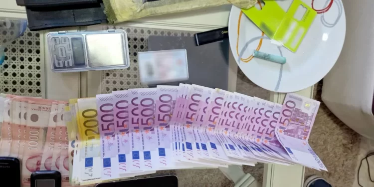 FOTO! Akcija novopazarske policije u kojoj je pronađena droga i veća količina novca