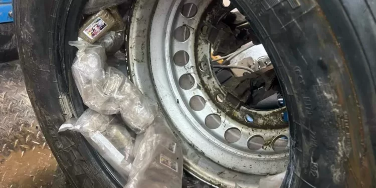 Policija je pronašla i zaplenila oko 71 kilogram hašiša, oko 40 kilograma ekstazija i oko 50.000 komada LSD u obliku sličica
