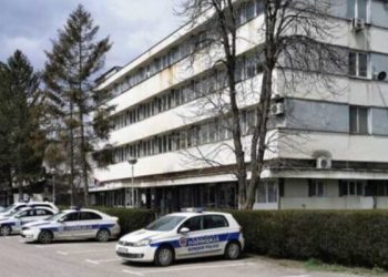 SKANDAL U NOVOM PAZARU! Načelnici policije se tukli i čupali na sastanku, poletele i čaše!