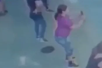 (VIDEO) Žena umrla dok je vežbala u teretani! Sigurnosne kamere zabeležile tragičan trenutak