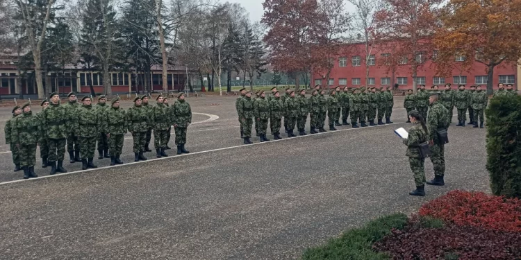 VUČEVIĆ ZA VRAĆANJE OBAVEZNOG VOJNOG ROKA! Evo koliko bi trajao i ko bi morao na obuku