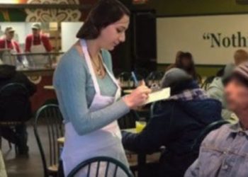 Vlasnik restorana se prerušio u beskućnika: Ne znajući, konobarica je učinila nešto što nikada neće zaboraviti