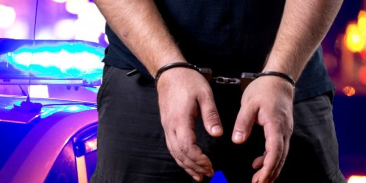 Uhapšen muškarac zbog pokušaja davanja mita saobraćajnoj policiji