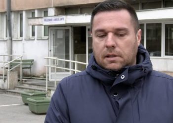 (VIDEO) Jedan učenik u Tutinu uboden nožem, povrijedio ga vršnjak