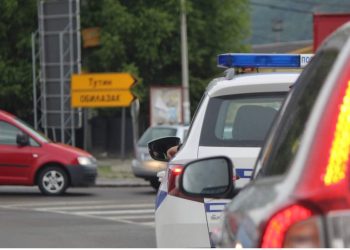 Đak ubo nožem u stomak drugog učenika u Tutinu