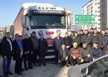 (VIDEO) Šleperi pomoći iz Tutina krenuli put Turske